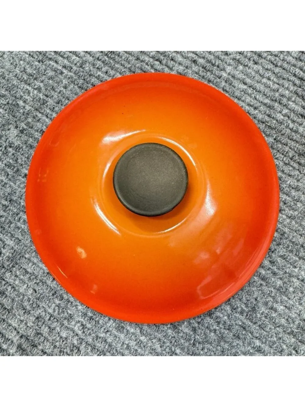 Le Creuset Saucepan Pour Spout Flame Orange # 18 Cast Iron with Lid Wood Handle